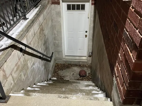 82 Brucewood Cres Basement 2, Toronto, ON M6A 2G8