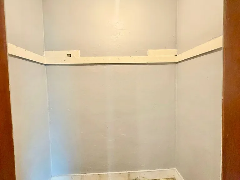 212 Welles Street — Photo 15