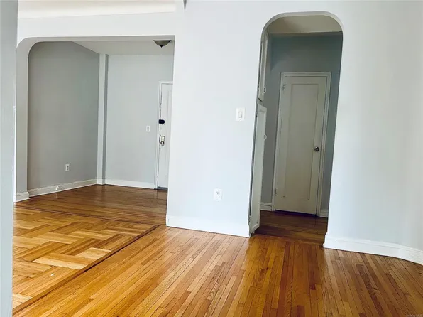 80-09 35th Avenue image 8 of 10