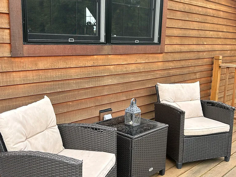 1090 Lakes Region Rd — Photo 2