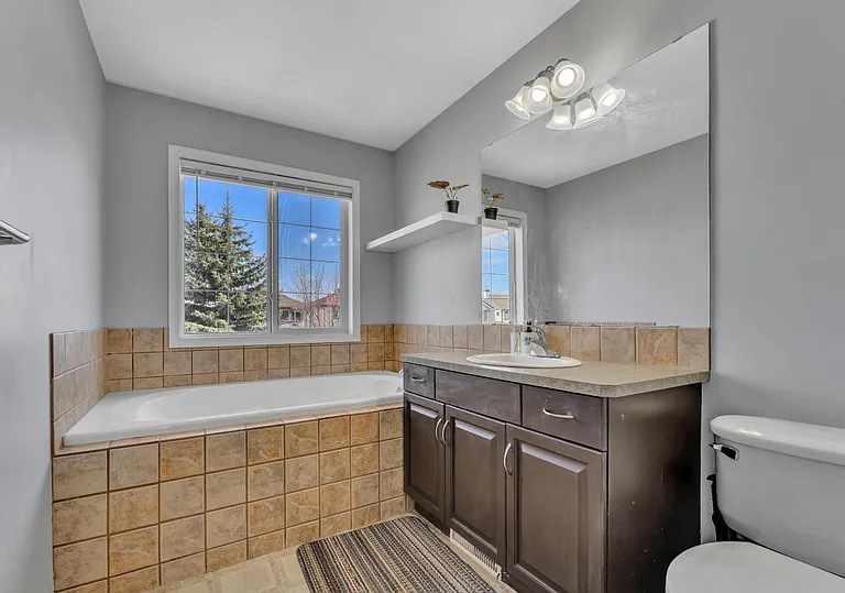 1235 Rutherford Rd SW — Photo 5