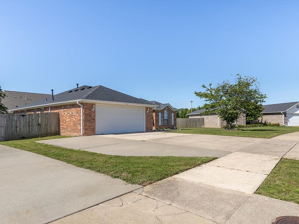 1st image of 2409 17th St