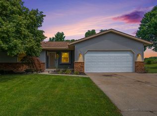 3905 New Holland St, Hudsonville, MI 49426