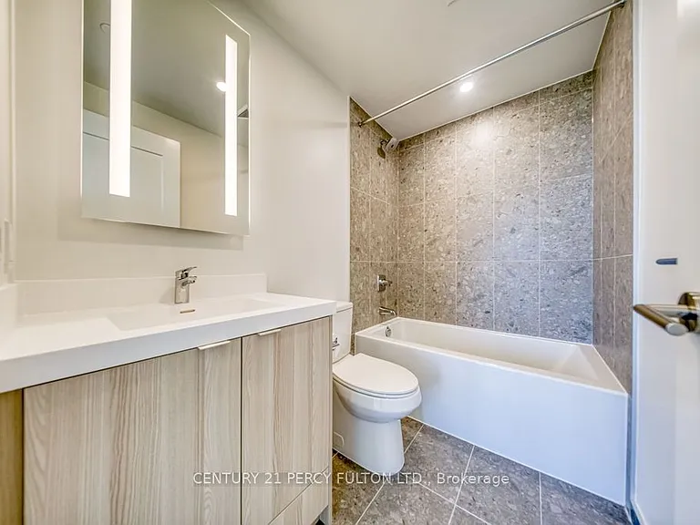 60 Central Park Dr #1802 — Photo 20