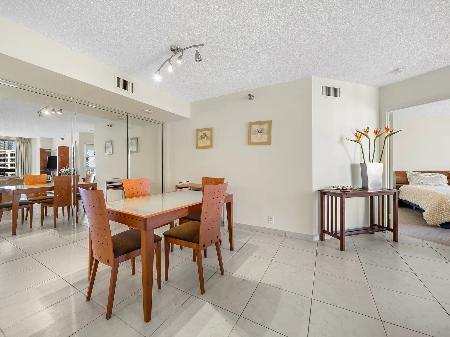 2 bed, 1181 sqft, $2,850 — Photo 4