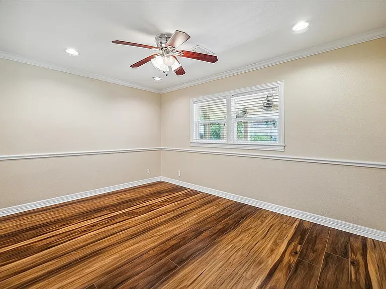 7506 Dearborn St — Photo 5