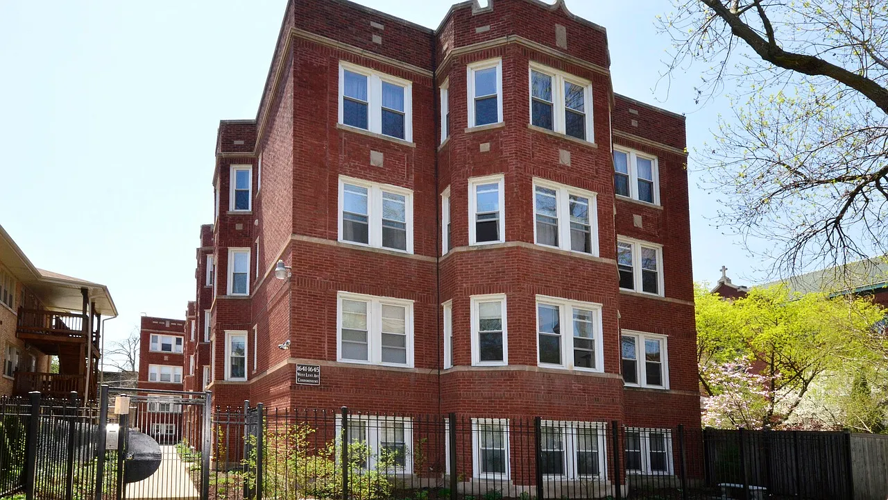 2 bed, $1,800 — Photo 1