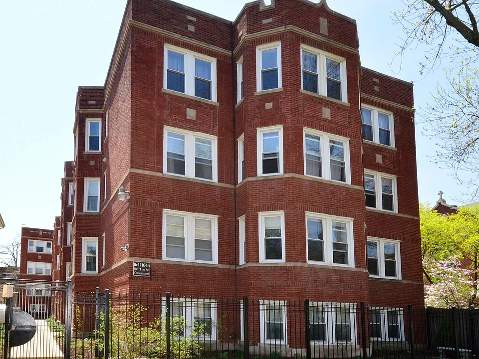 1643 W Lunt Ave #GS