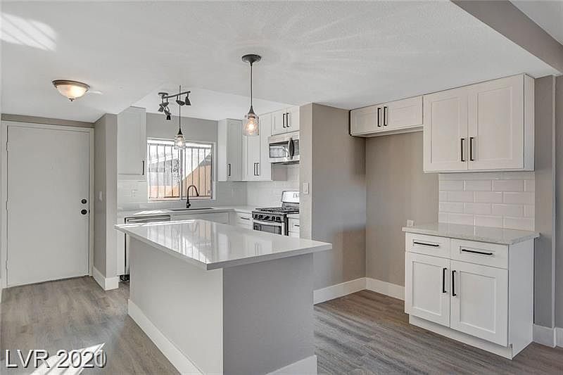 1st image of 6448 Ironbark Ln
