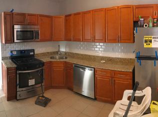 8 Wade St, Jersey City, NJ 07305