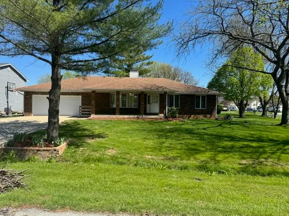 4114 Augusta Dr, Crown Point, IN 46307