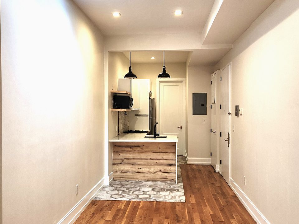 1st image of 597 Park Pl APT 4L