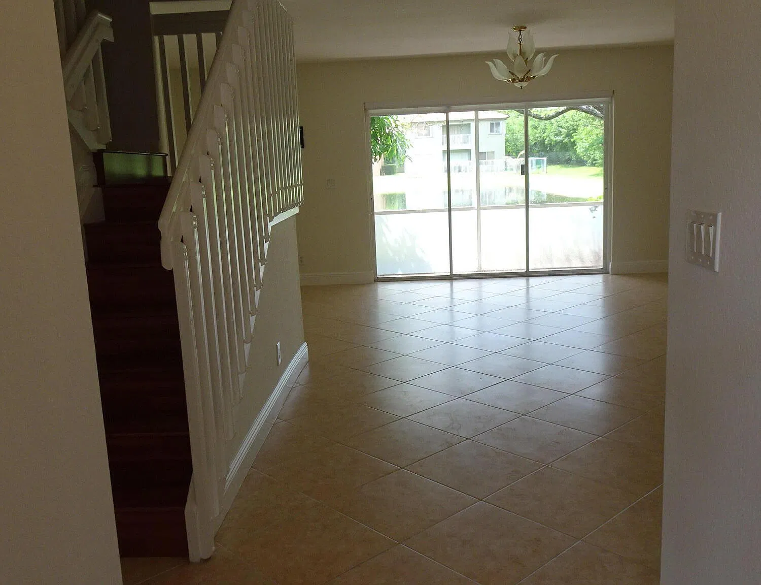 3 bed, 2.5 bath, 1571 sqft, $2,950 — Photo 4