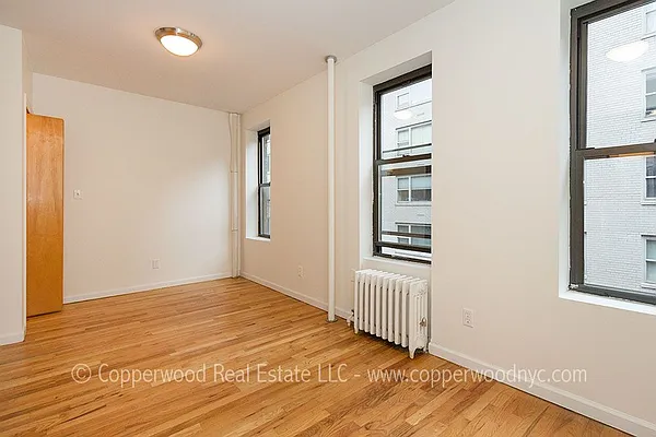 Rented by Copperwood Real Estate | media 17