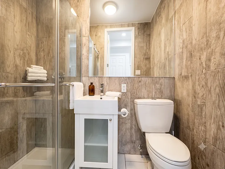 233 Eldert St #2RR — Photo 9