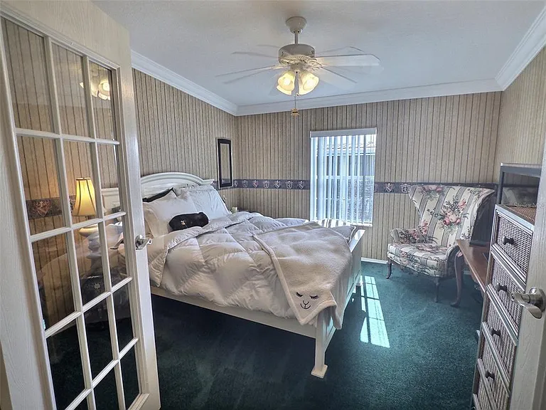 136 Pindo Palm St W — Photo 10