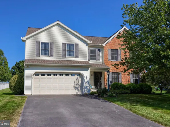 22 Camellia Ct, Lititz, PA 17543