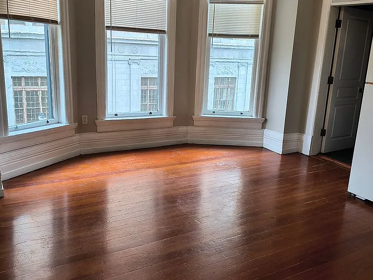 753-755 Saint Helens Ave — Photo 13