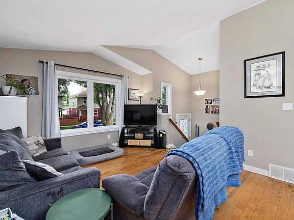 4th image of 11432 87th St NW