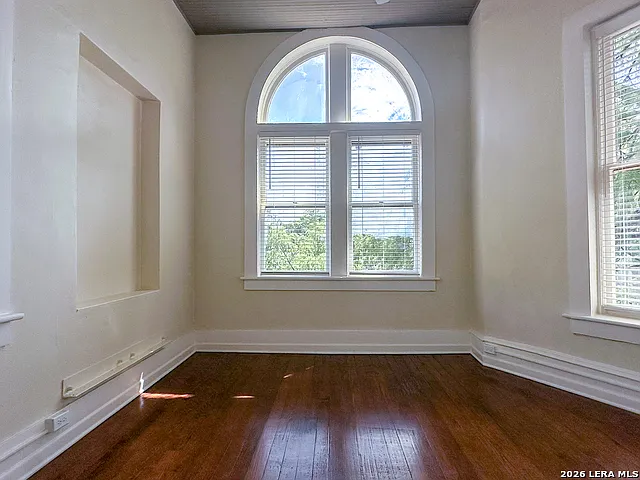 245 Losoya St — Photo 13