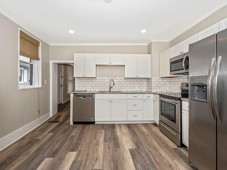 315 W Patrick St — Photo 40