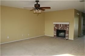 2nd image of 1508 Daisy Ln
