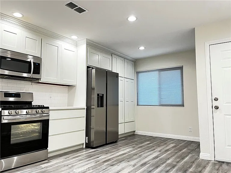 7631 Amazon Dr — Photo 6