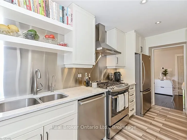 37 Meadowview Ave — Photo 13