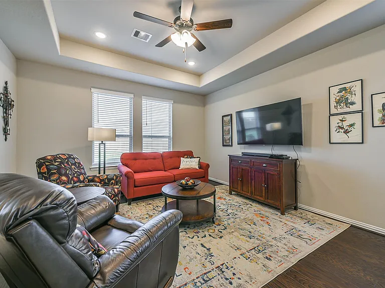 8307 Divot Trce — Photo 14