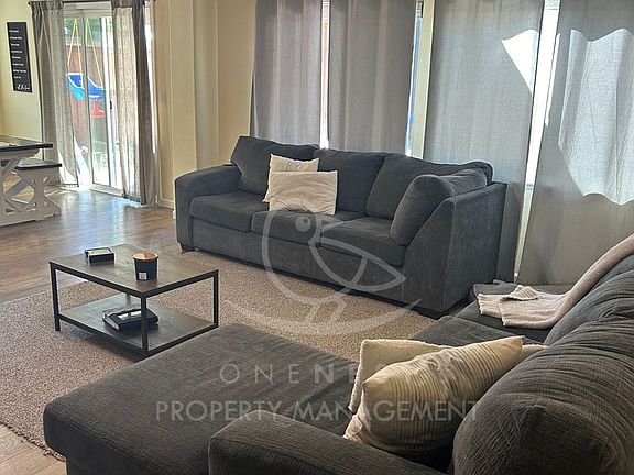 4th image of 1518 Garnet Way