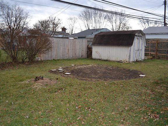 3rd image of 678 Savannah Dr