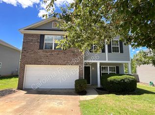 1417 River Run Rd, Lowell, NC 28098