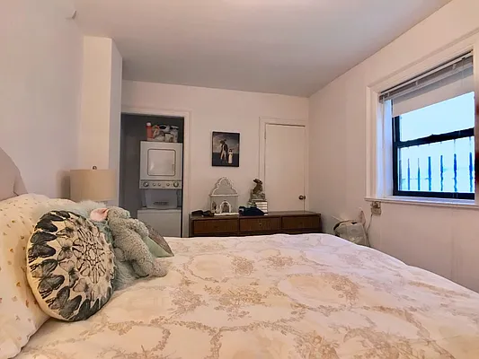 Rented by Sovereign Associates | media 10