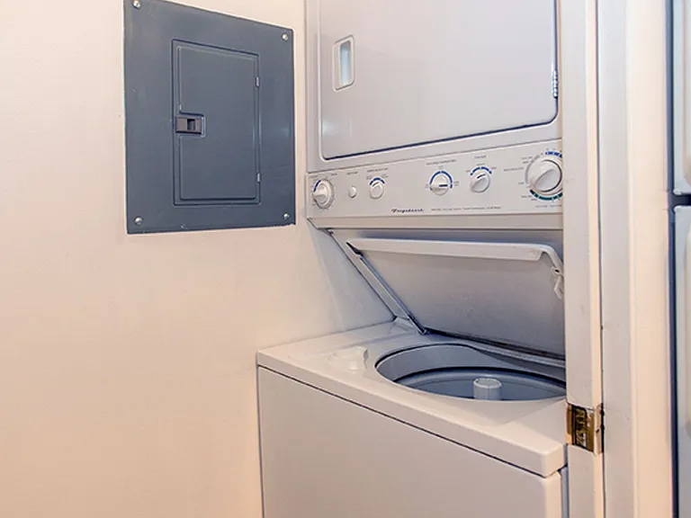 Fox Village Apartment Homes — Photo 5