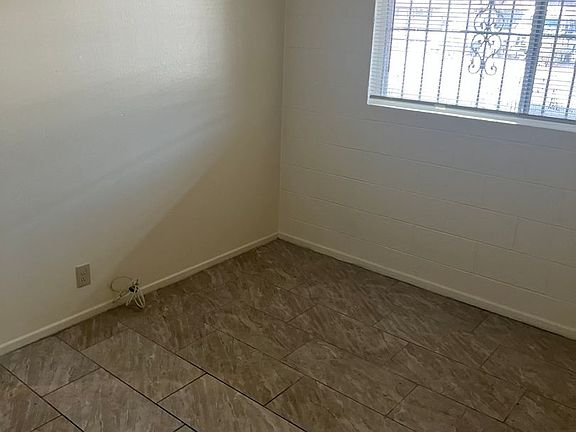 5th image of 3719 Hazelwood St APT 15