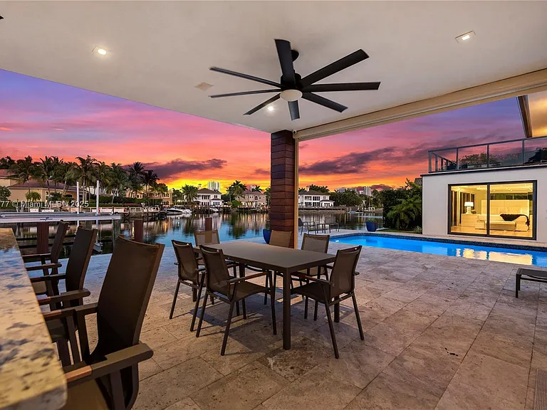 1025 Diplomat Pkwy — Photo 77