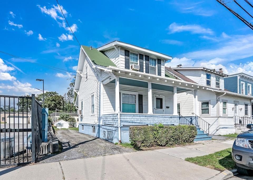 1st image of 25 Fullerton Avenue