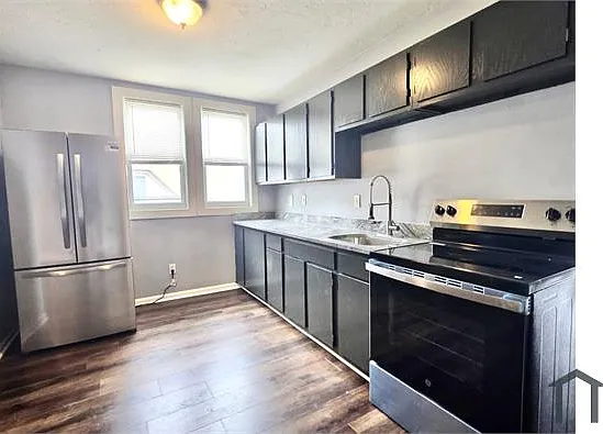 113 W Boylston St #5