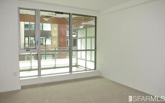 4th image of 718 Long Bridge St APT 403