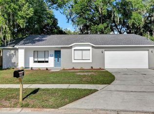 2104R N Johnson St, Plant City, FL 33563