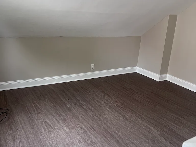 325 Broad St #323 — Photo 8