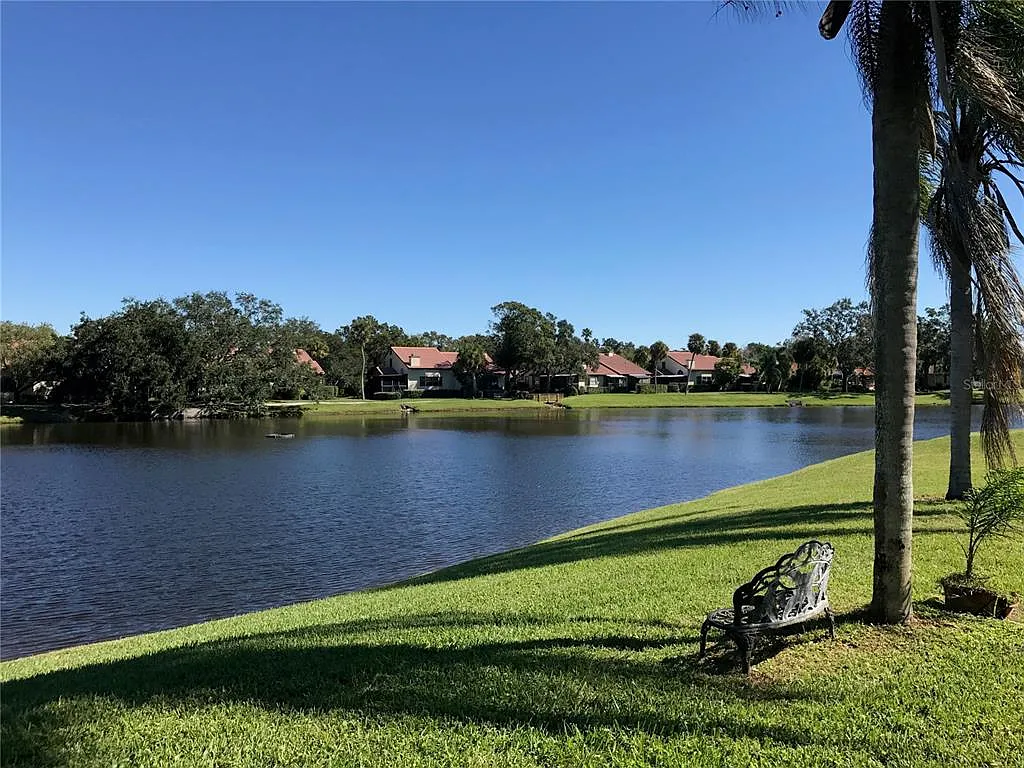 2 bed, 2.5 bath, 1224 sqft, $2,200 — Photo 2