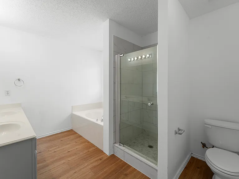 9825 Tyler Dr — Photo 24