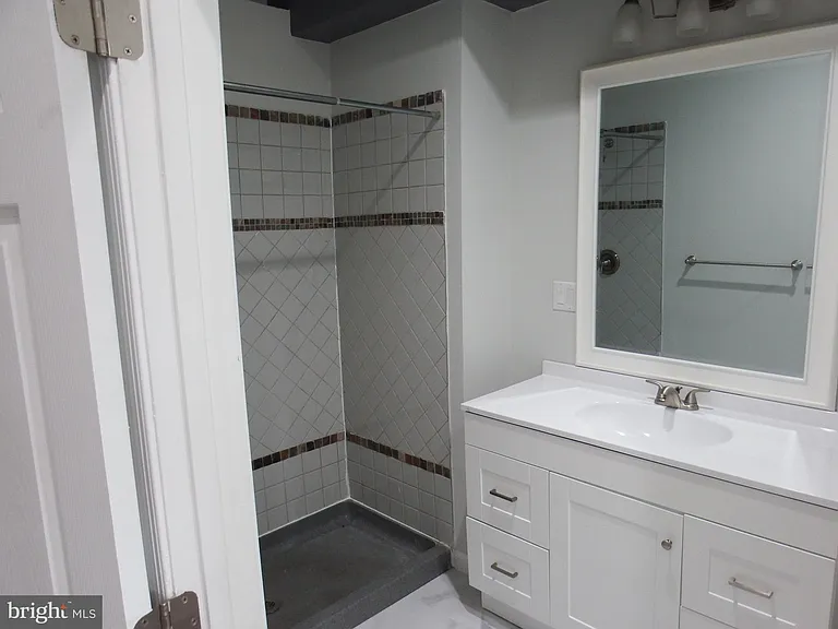 924 S Robinson St — Photo 20