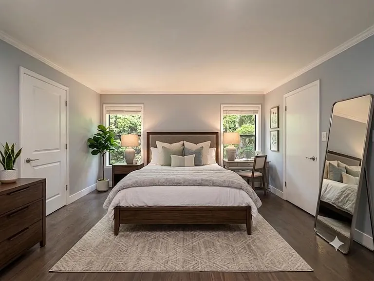 This is virtual staging. Primary bedroom