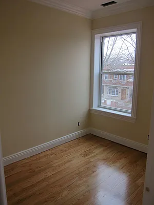 Rented by Realty 2000 Corp | media 37