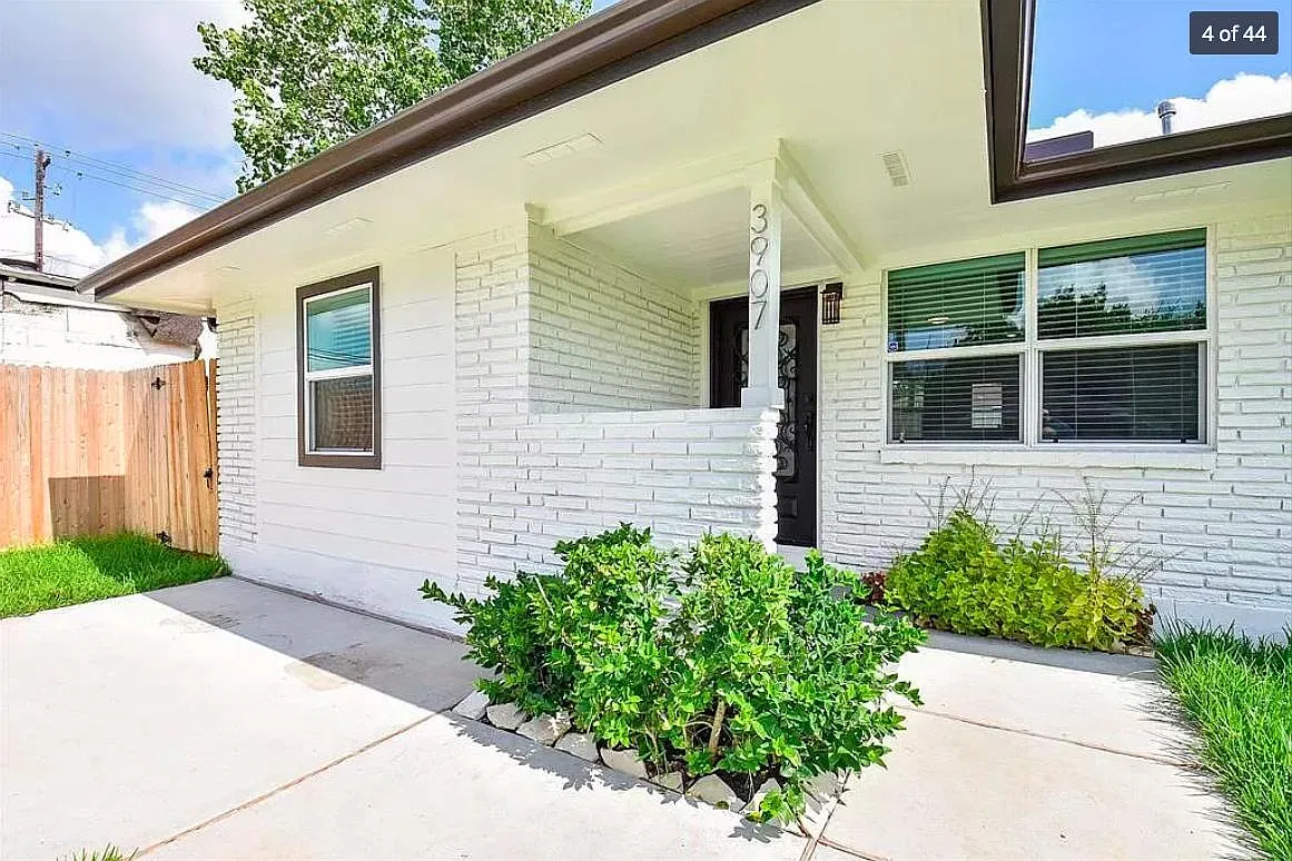 3907 Southlawn St — Photo 4