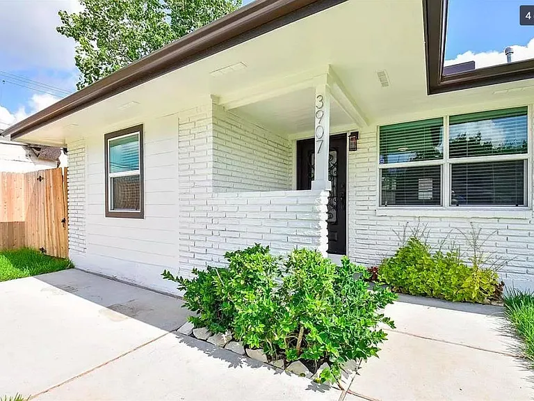 3907 Southlawn St — Photo 4