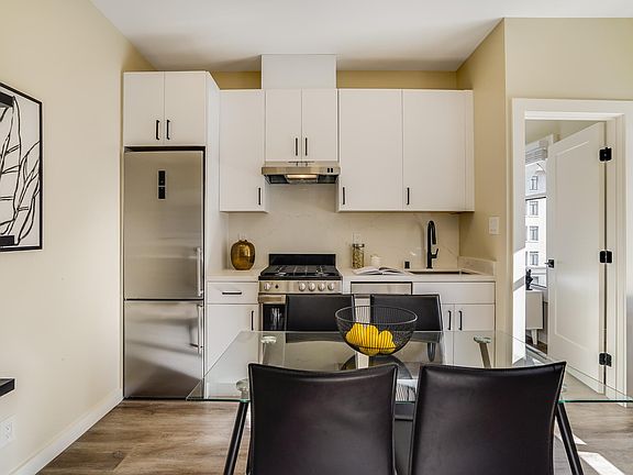 2nd image of 520 Grant Ave APT 3