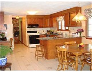 4th image of 20 Wintergreen Dr